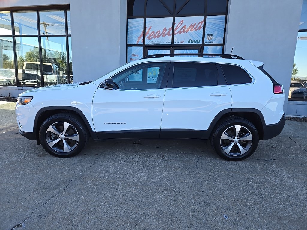 Used 2022 Jeep Cherokee Limited AWD/4WD image 4
