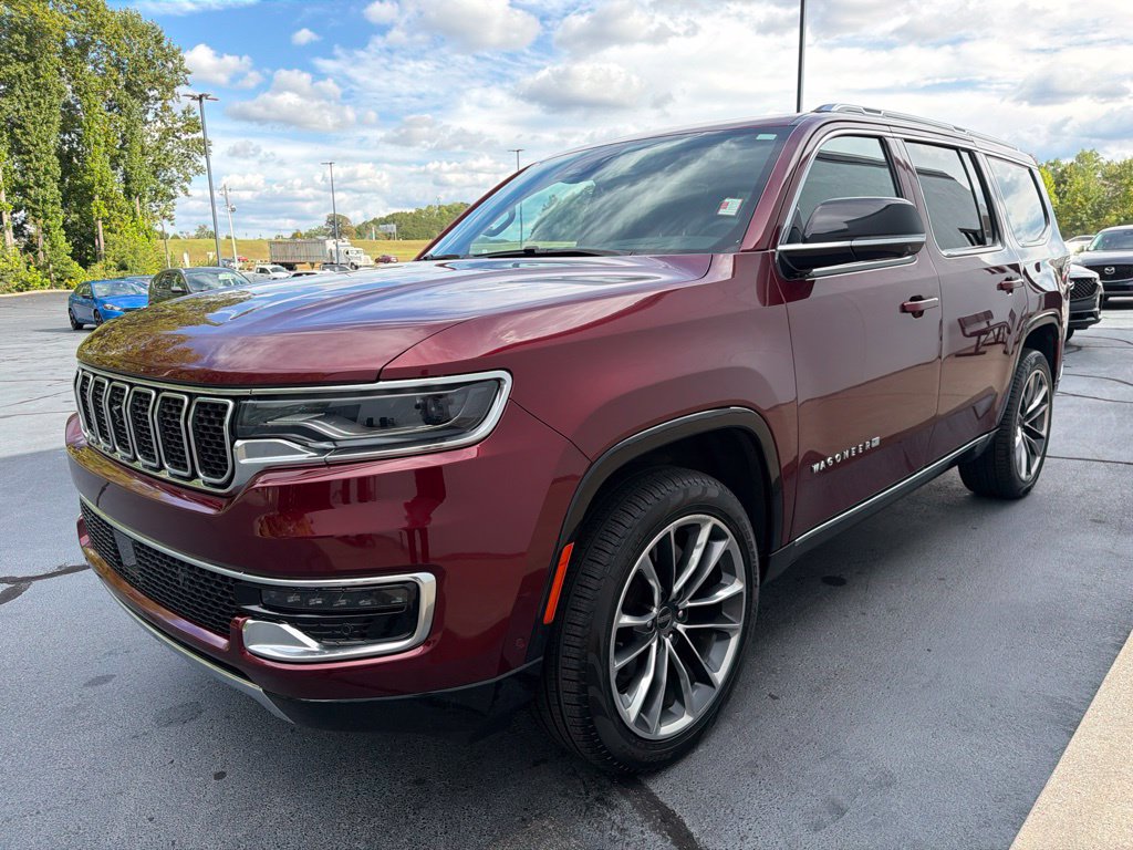 Used 2023 Jeep Wagoneer Series III w/ Premium Group I AWD/4WD image 4
