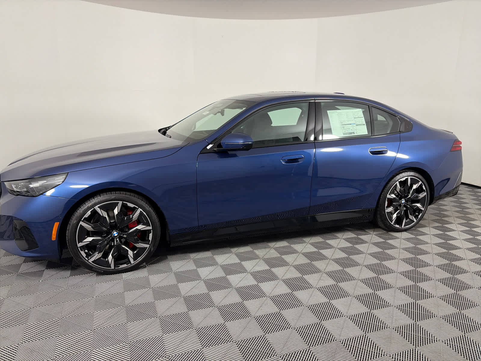 New 2026 BMW i5 eDrive40 w/ M Sport Package image 10