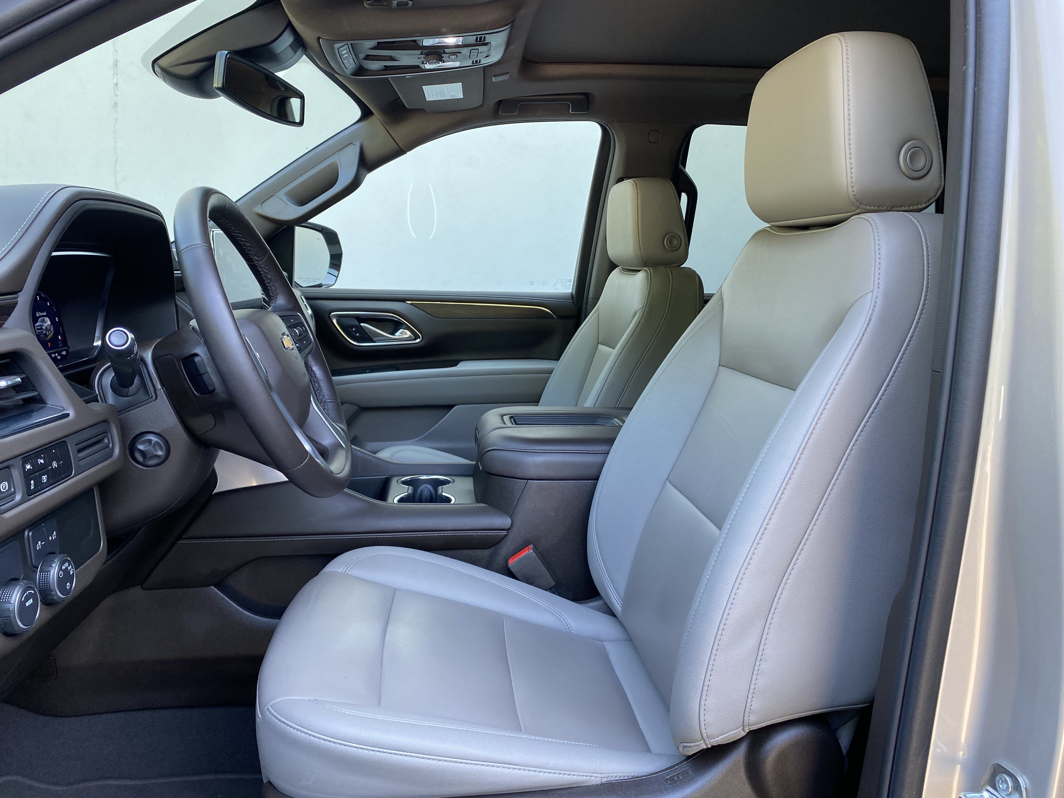 Used 2023 Chevrolet Tahoe LT w/ Luxury Package RWD image 12