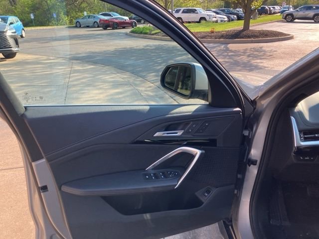 Used 2025 BMW X1 xDrive28i image 9