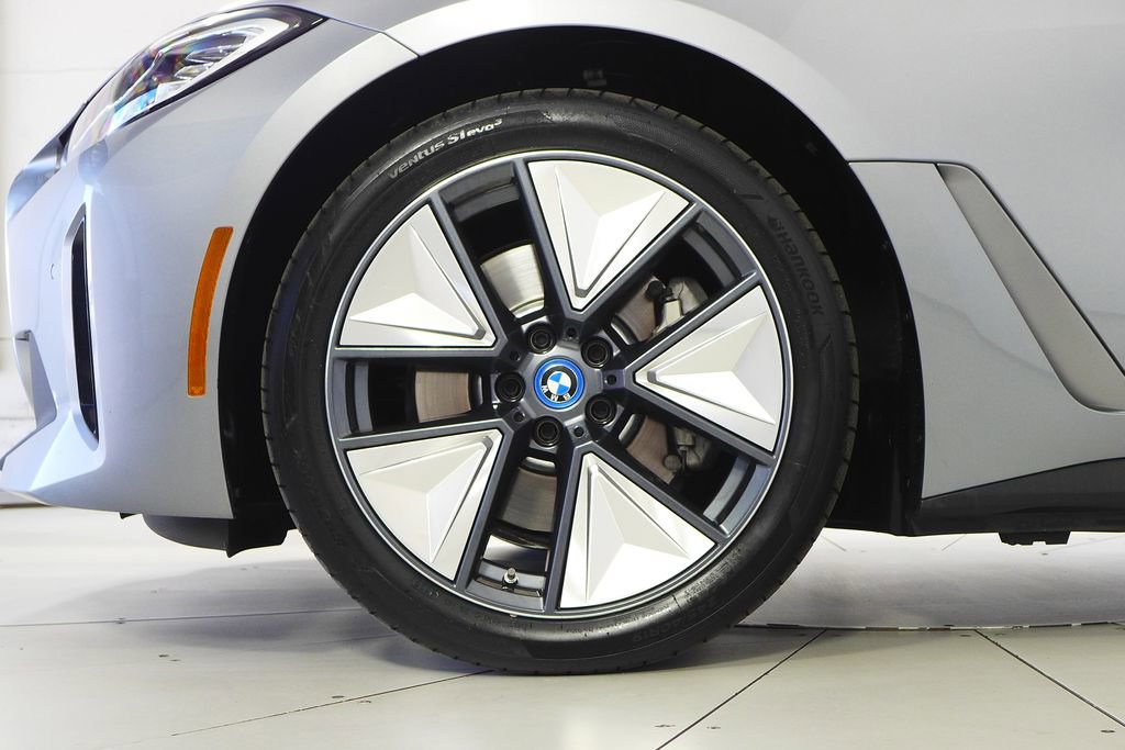 Used 2023 BMW i4 eDrive35 w/ Premium Package RWD image 5