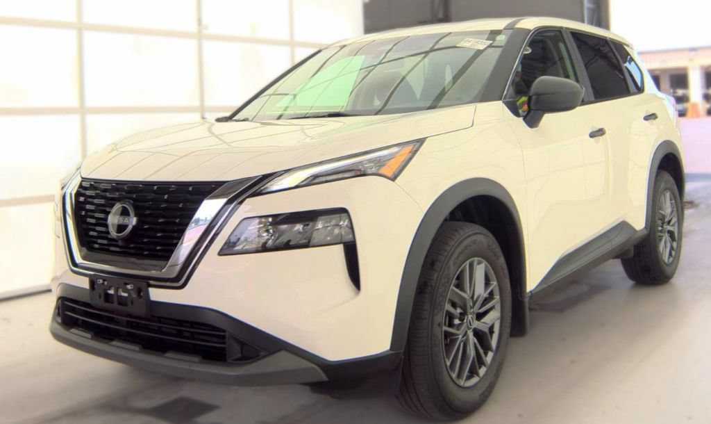Used 2023 Nissan Rogue S AWD/4WD image 1
