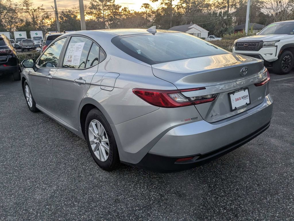 Used 2025 Toyota Camry LE image 6