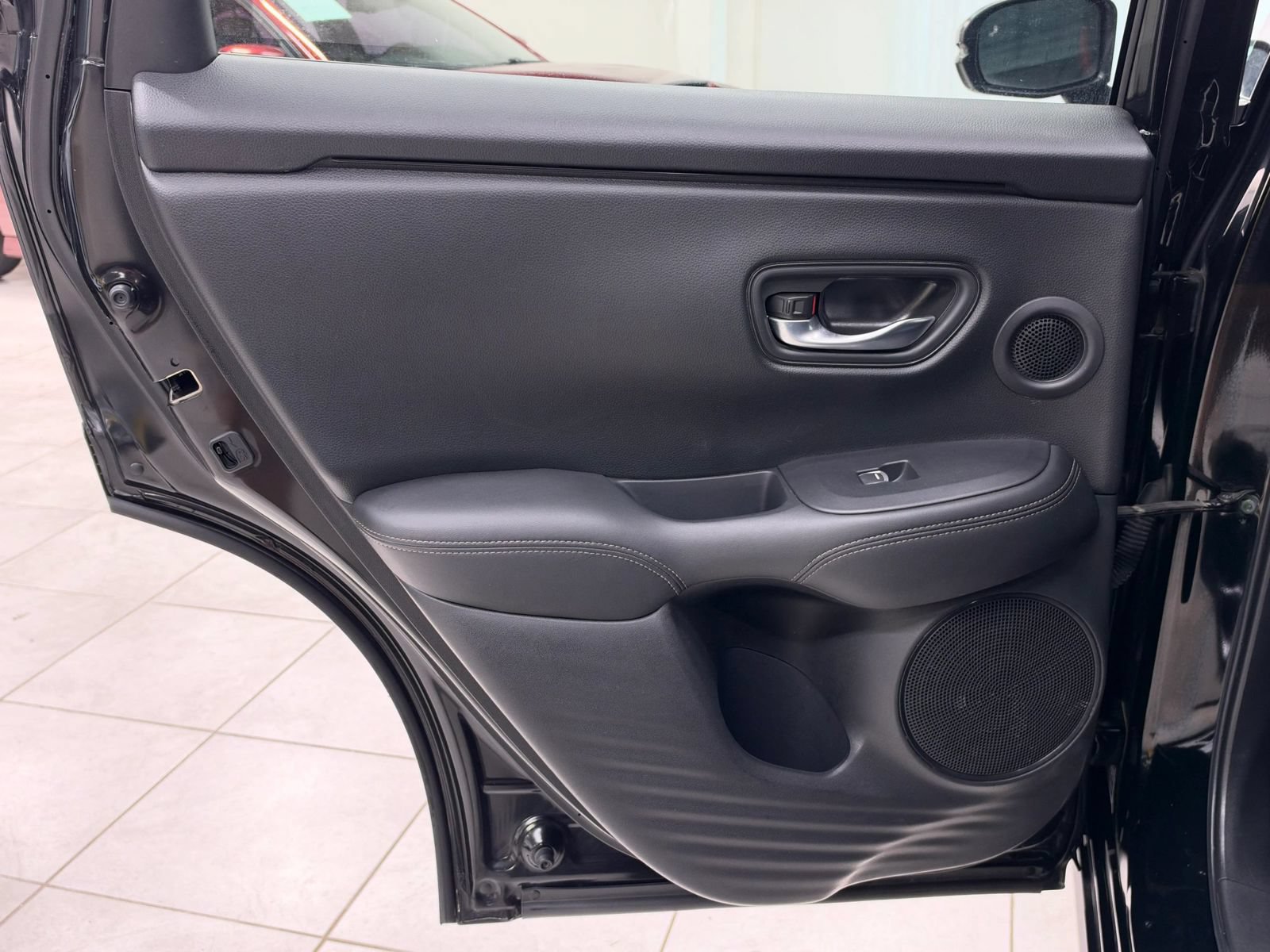 Used 2024 Honda HR-V EX-L image 17