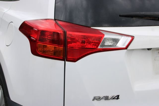 Used 2015 Toyota RAV4 LE AWD/4WD image 15