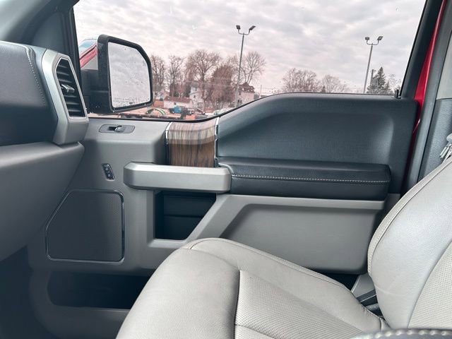 Used 2019 Ford F150 Lariat image 32
