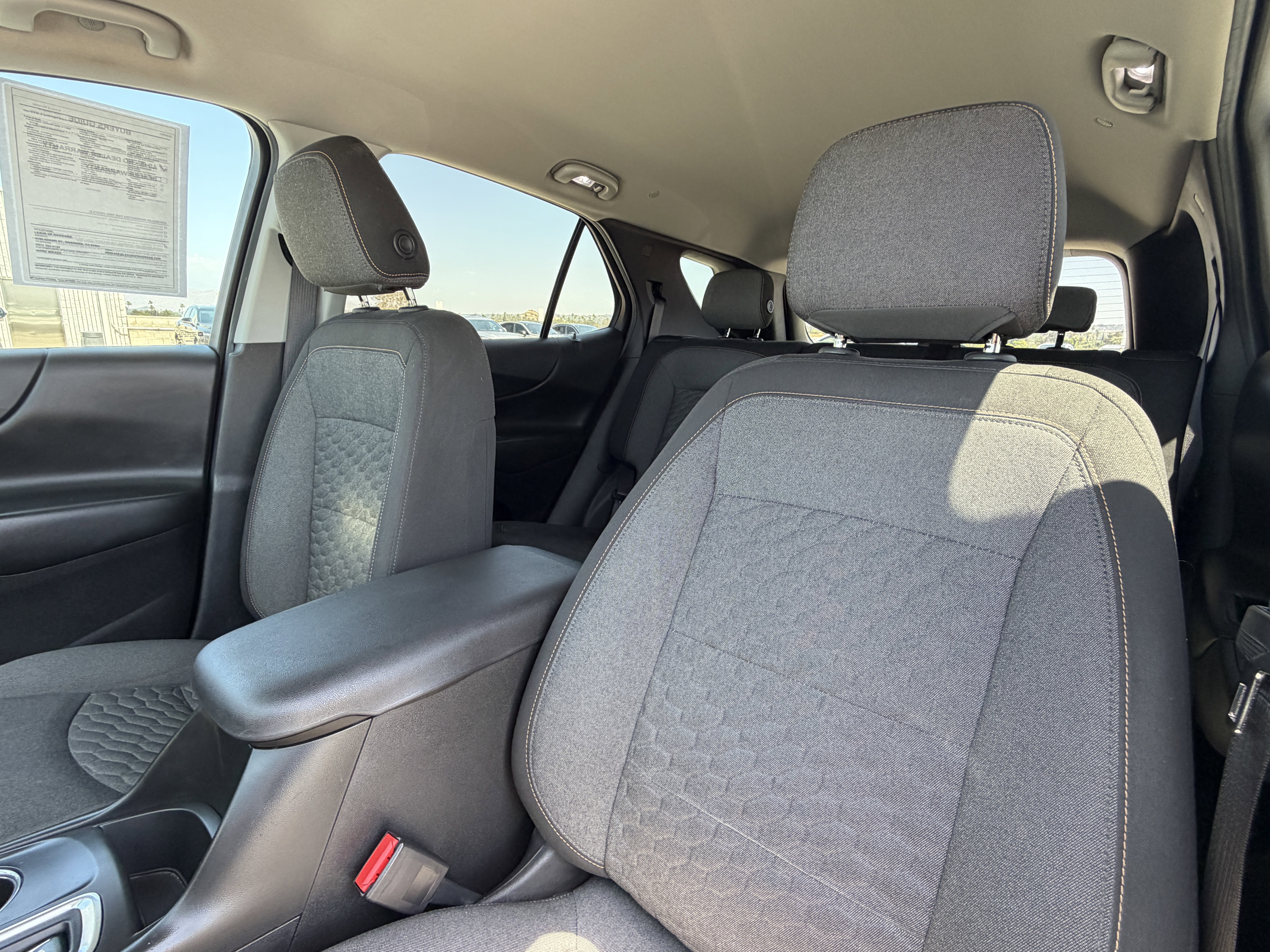 Used 2018 Chevrolet Equinox LT FWD image 20