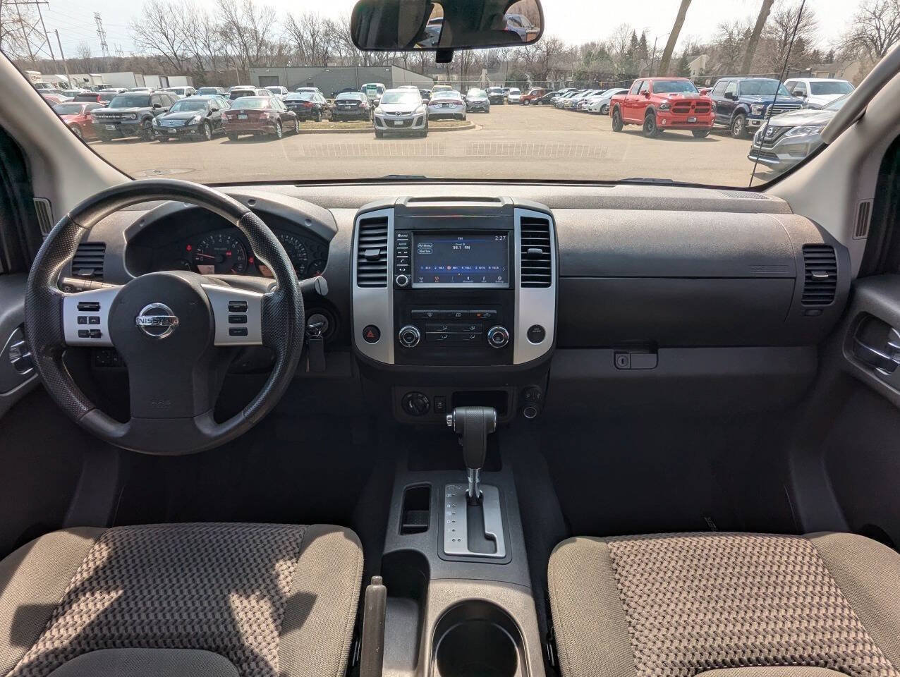 Used 2019 Nissan Frontier SV AWD/4WD image 2