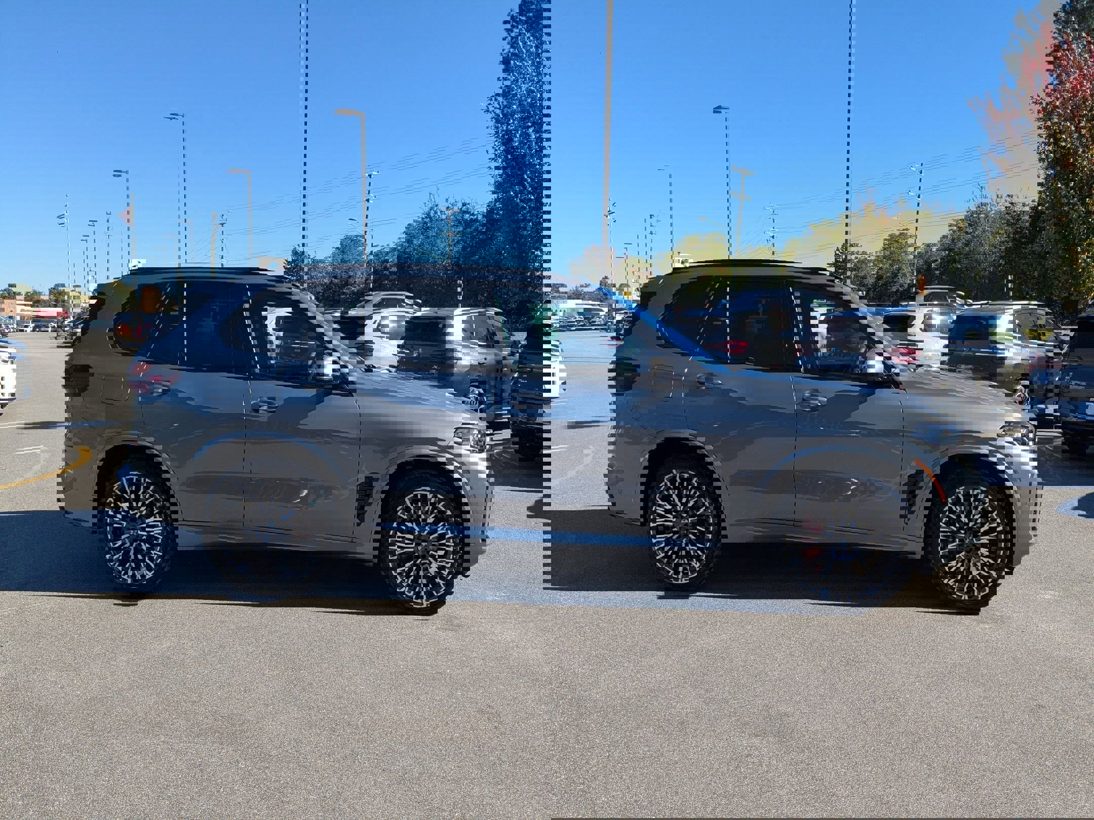 New 2026 BMW X5 xDrive40i w/ M Sport Package image 2