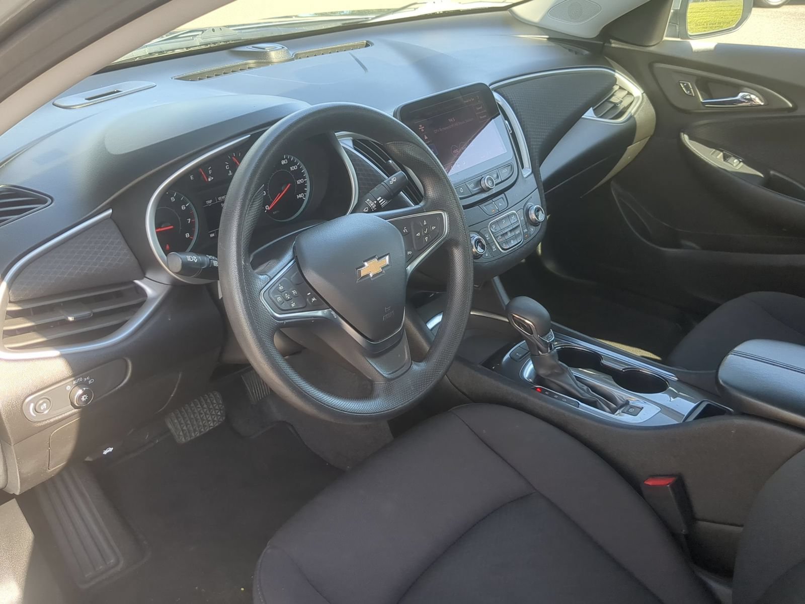 Used 2024 Chevrolet Malibu LT FWD image 15