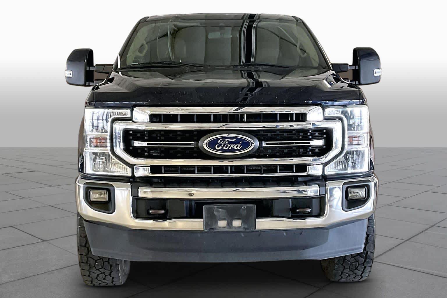 Used 2022 Ford F250 Lariat w/ FX4 Off-Road Package AWD/4WD image 3