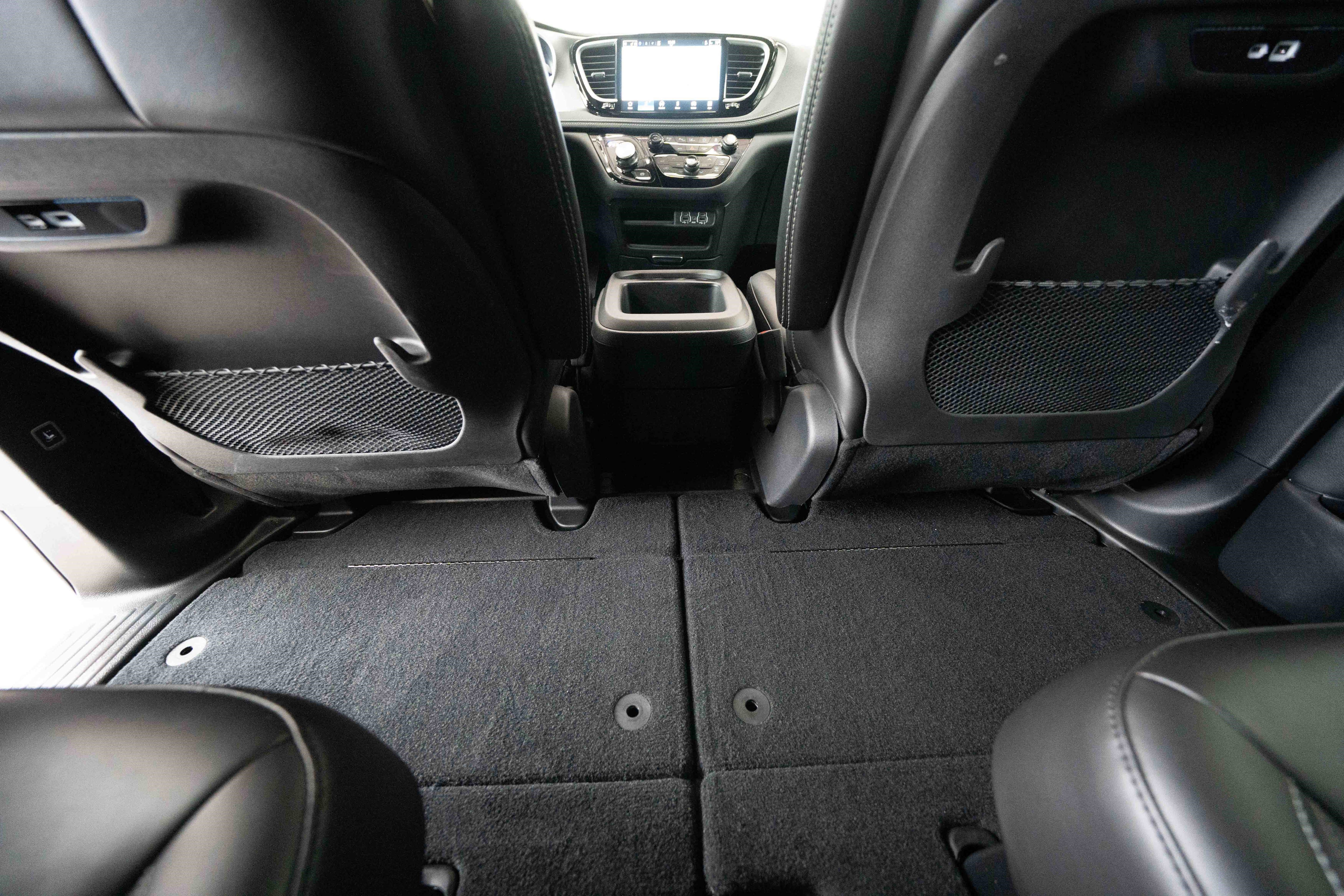 Used 2025 Chrysler Pacifica Select image 22