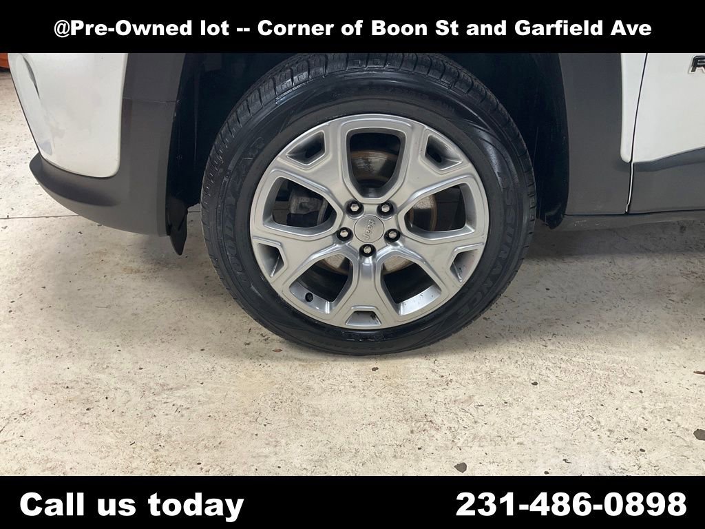 Used 2020 Jeep Renegade Limited image 4