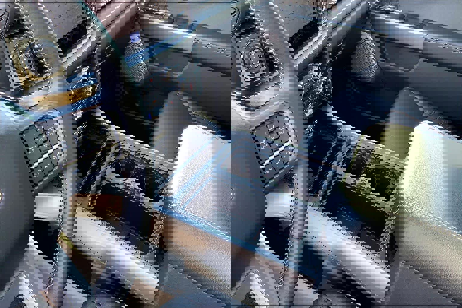 Used 2026 Ford F250 Lariat w/ Tremor Off-Road Package image 16