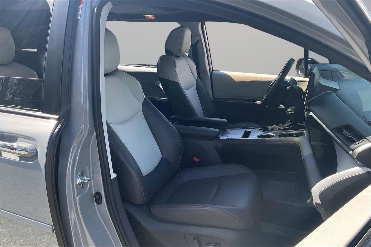 Used 2023 Toyota Sienna XSE image 24