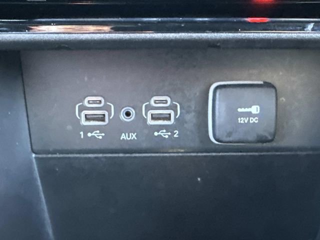 Used 2023 Jeep Grand Cherokee L Limited image 17