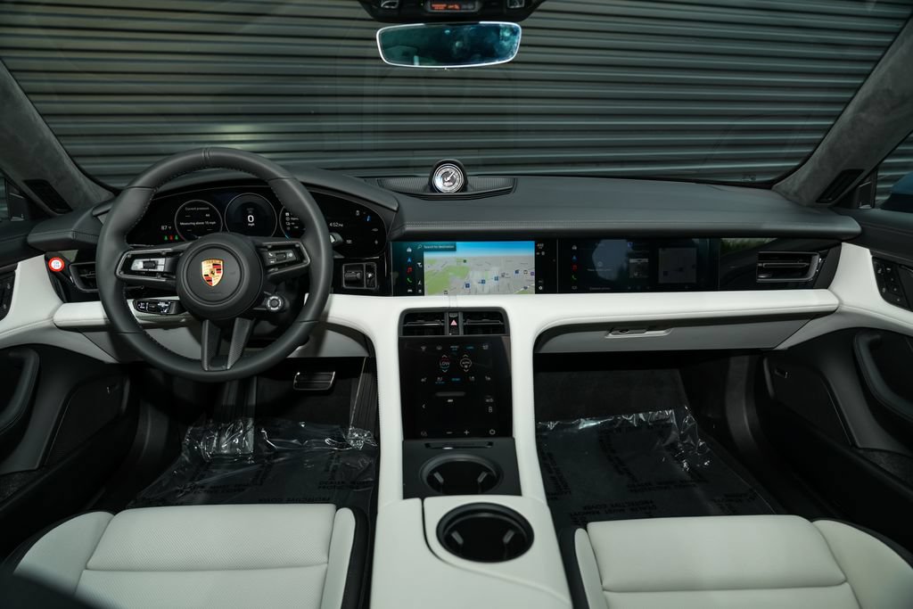 New 2026 Porsche Taycan GTS AWD/4WD image 28
