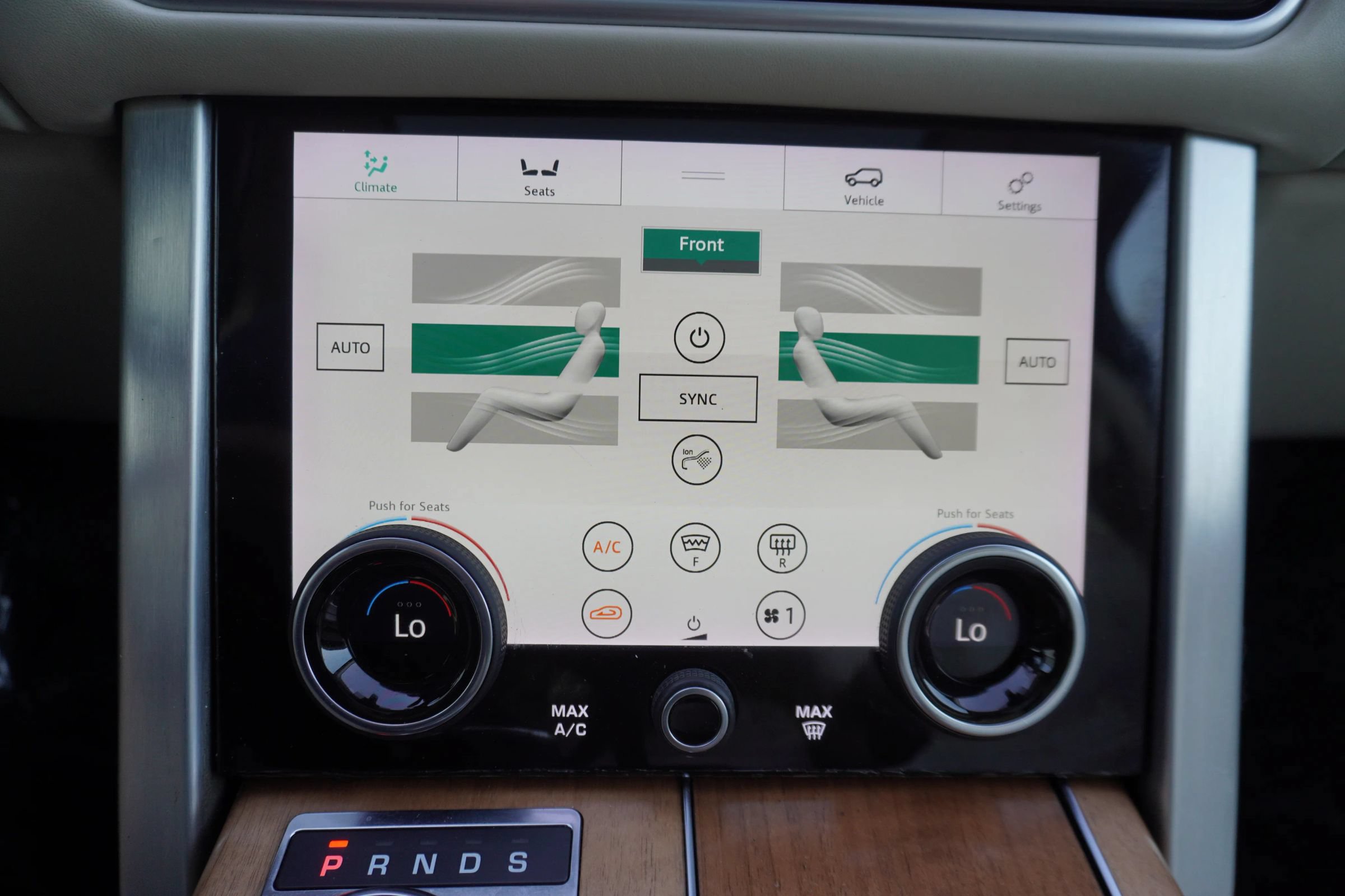Used 2019 Land Rover Range Rover Supercharged AWD/4WD image 18