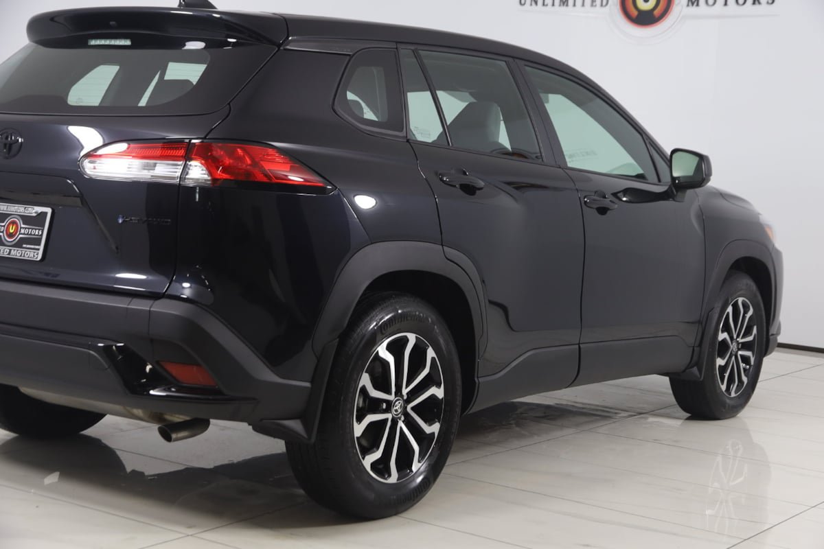 Used 2025 Toyota Corolla Cross AWD Hybrid image 33