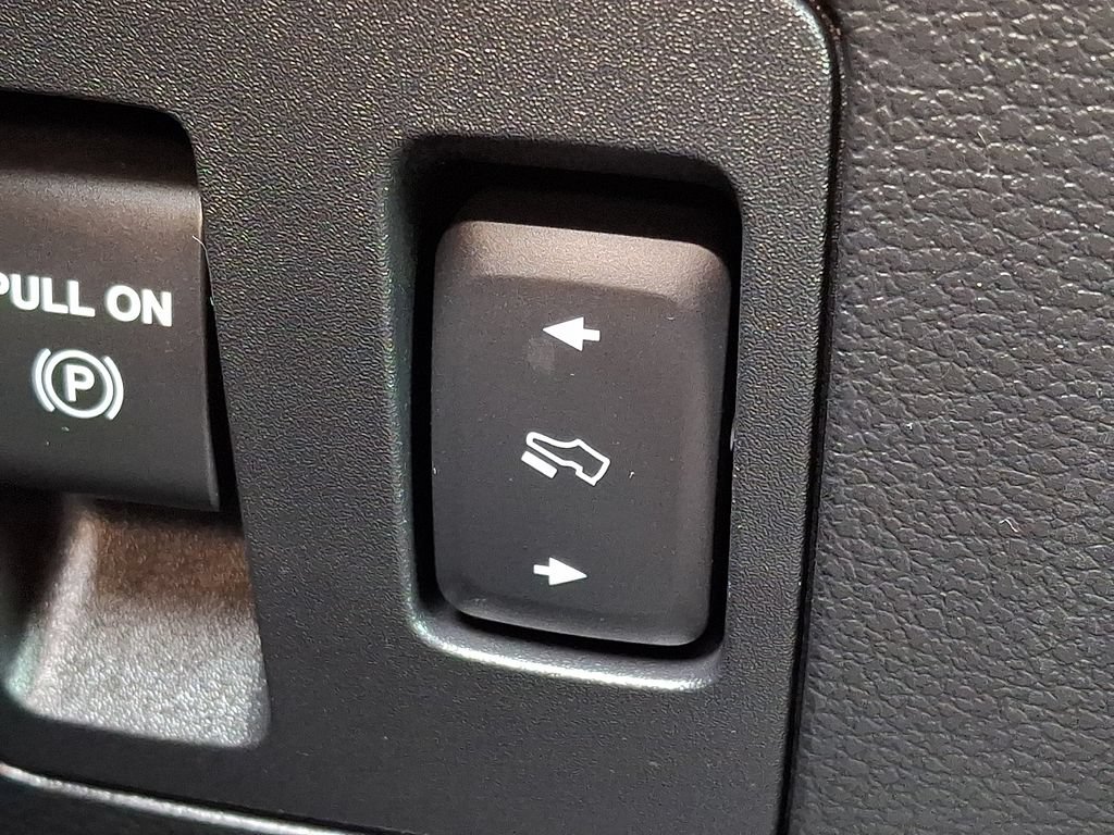 Used 2018 Ford Expedition Max XLT AWD/4WD image 24