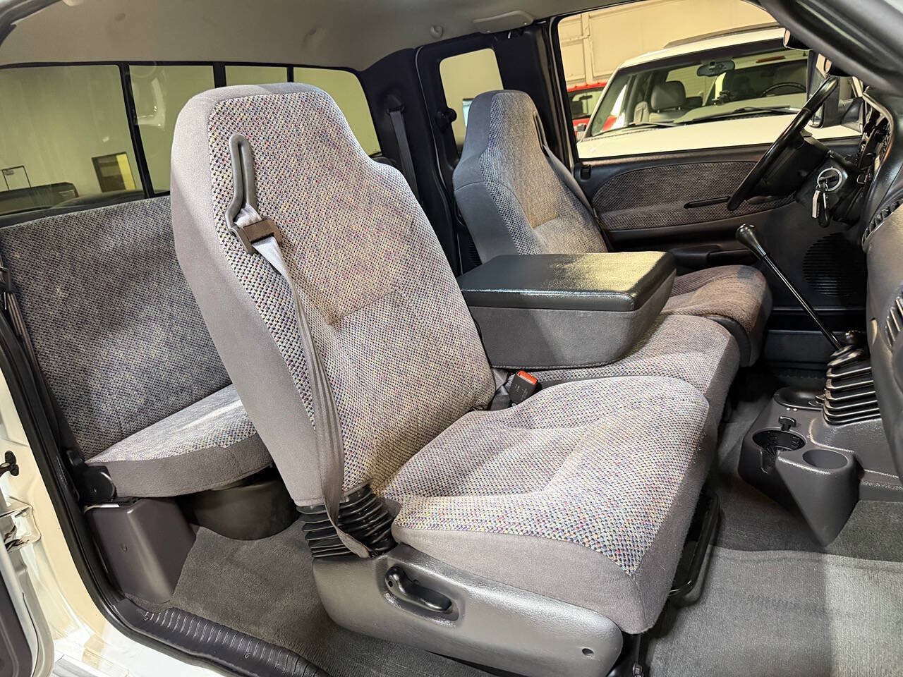 Used 2001 Dodge Ram 2500 Truck 4x4 Quad Cab image 16