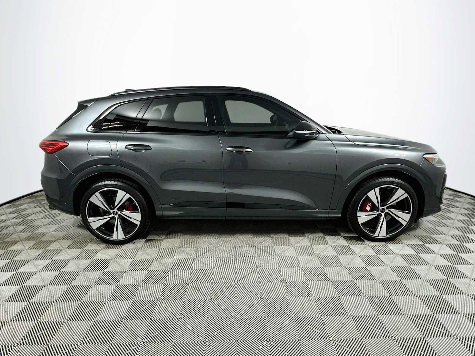 New 2026 Audi SQ5 Premium Plus AWD/4WD image 8