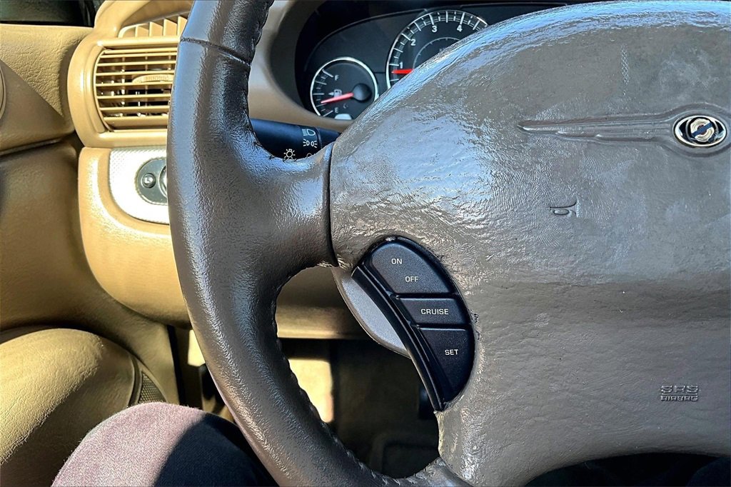 Used 2004 Chrysler Sebring LXi image 5