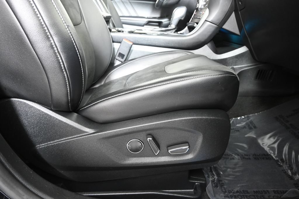 Used 2018 Ford Edge Sport w/ Equipment Group 401A AWD/4WD image 14