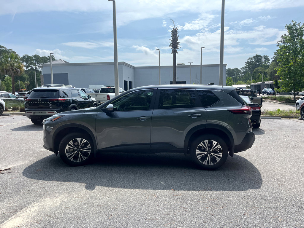 Used 2023 Nissan Rogue SV image 24