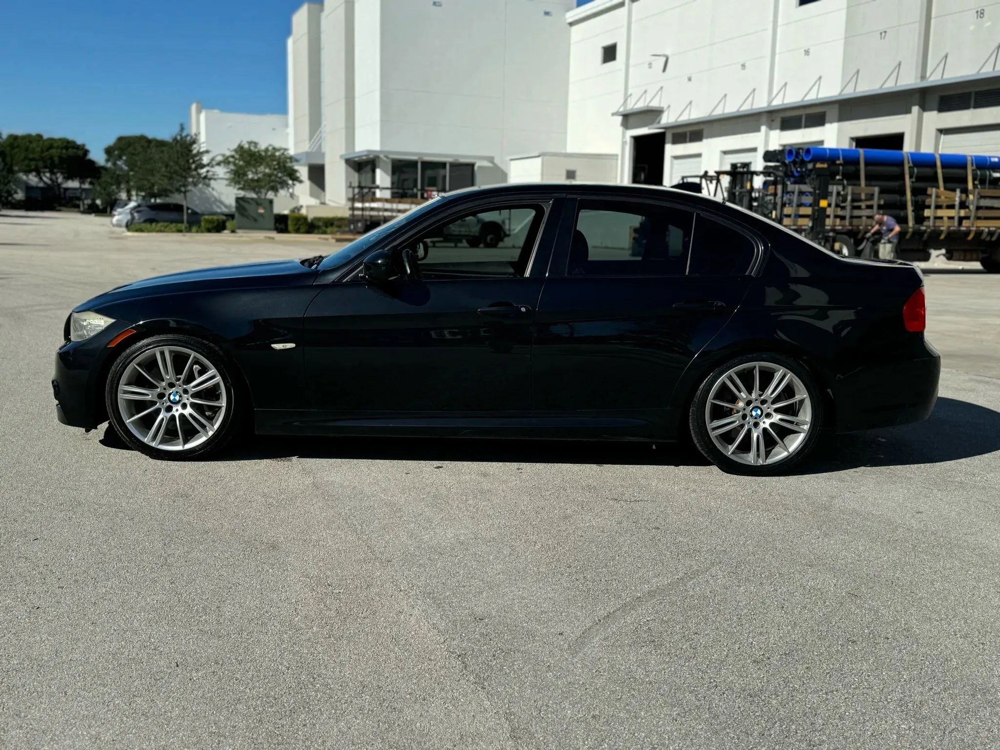 Used 2011 BMW 335i xDrive Sedan image 7