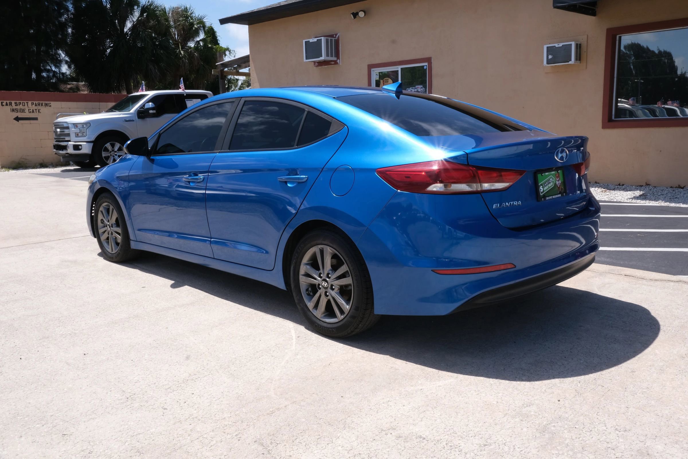 Used 2018 Hyundai Elantra SEL FWD image 7