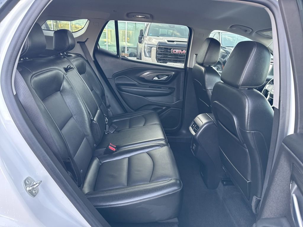 Used 2024 GMC Terrain SLT image 24