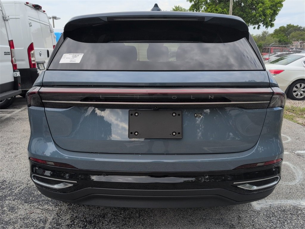 New 2025 Lincoln Nautilus Premier image 10
