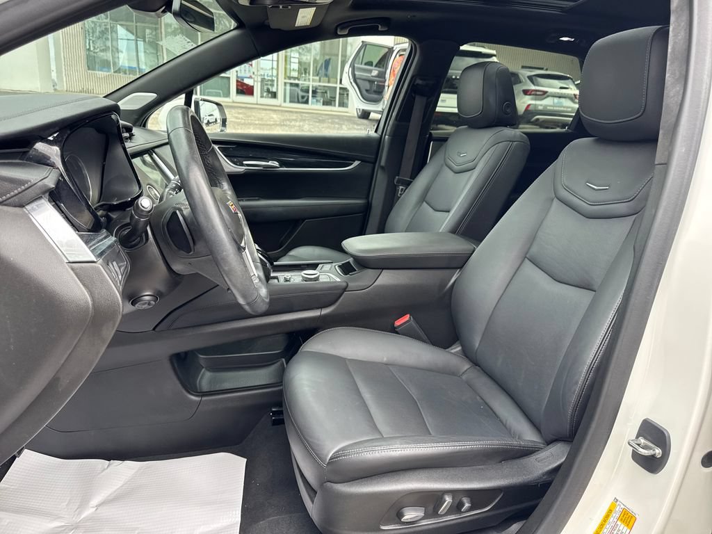 Used 2024 Cadillac XT5 Premium Luxury AWD/4WD image 10