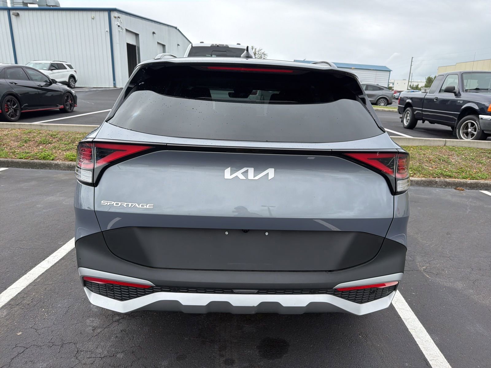 Used 2025 Kia Sportage EX w/ Premium Package image 6