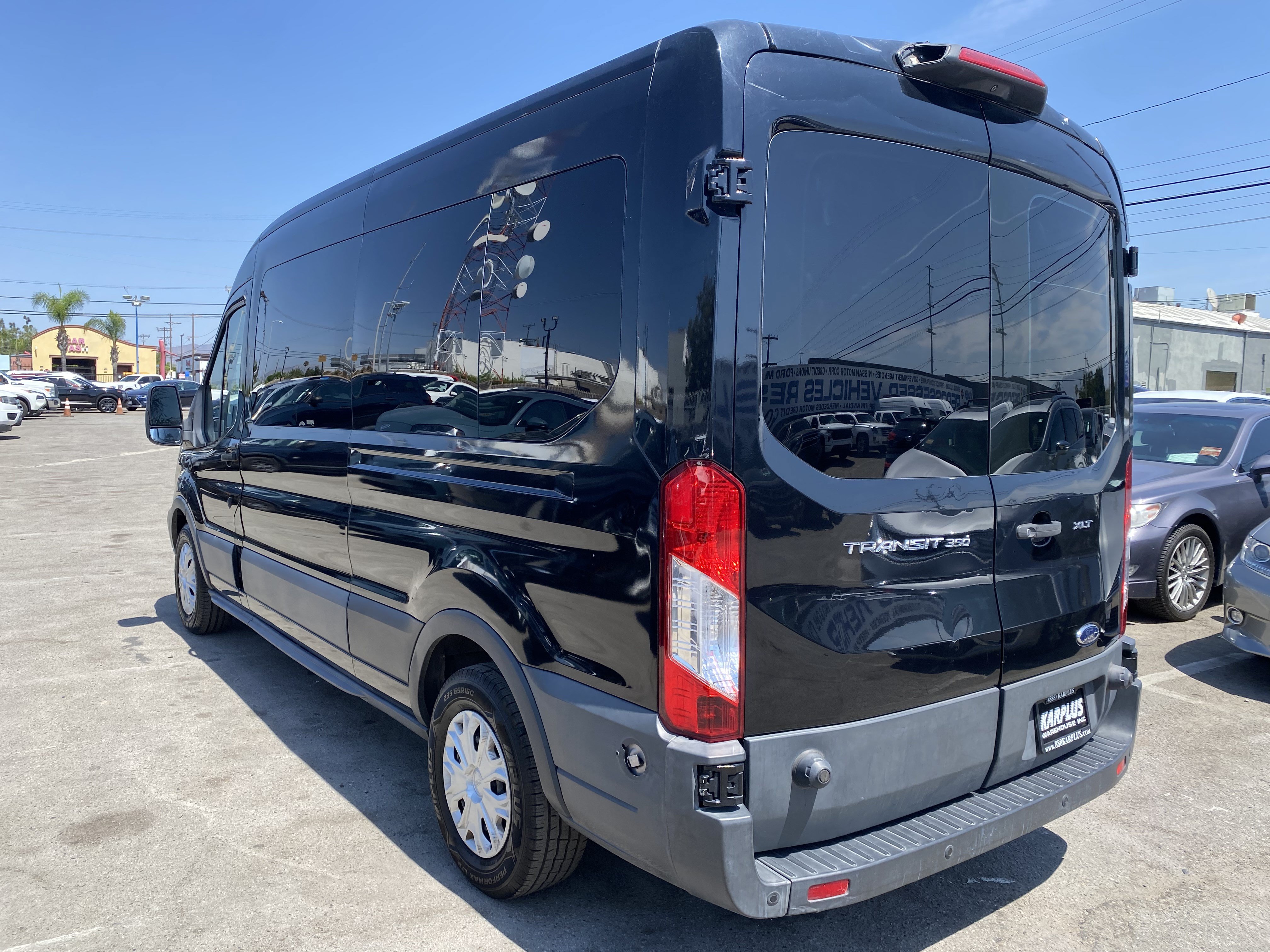 Used 2018 Ford Transit 350 XLT RWD image 11