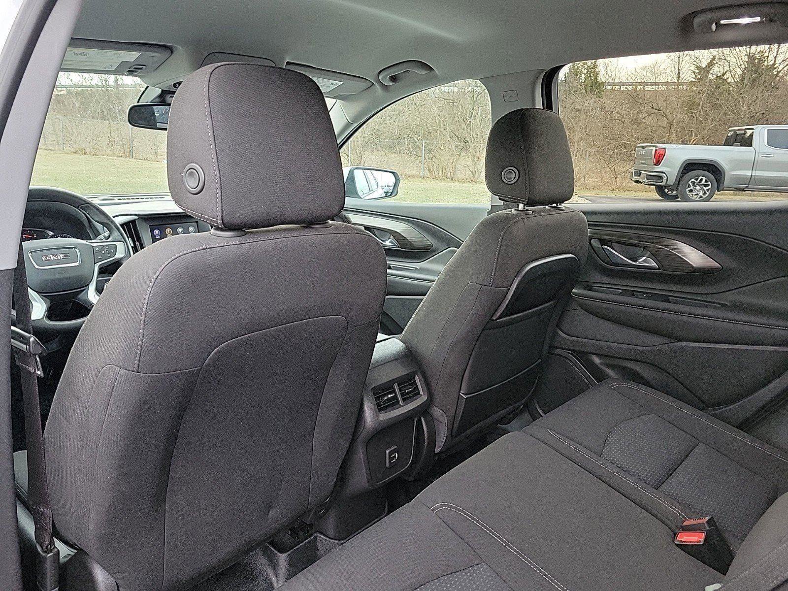 Used 2022 GMC Terrain SLE w/ Driver Convenience Package image 12