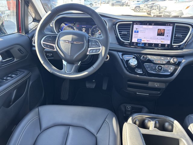 New 2026 Chrysler Pacifica Select image 18
