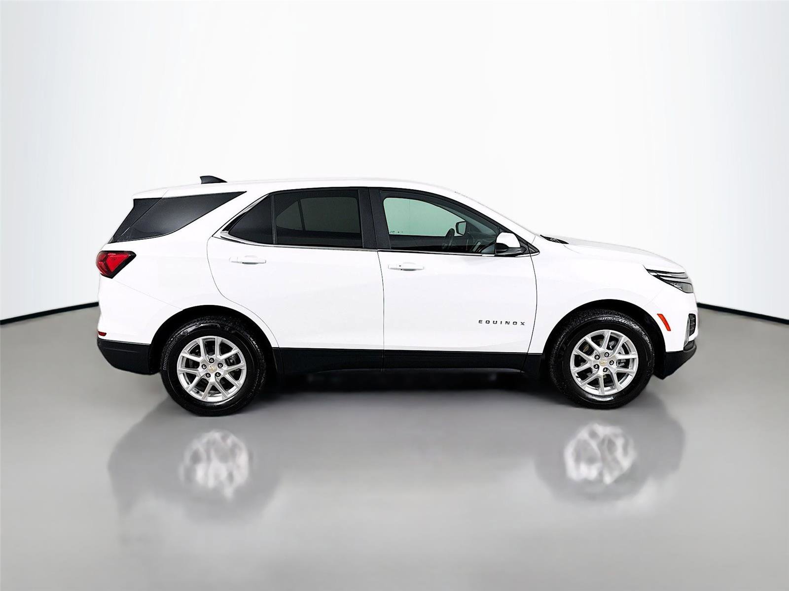 Used 2024 Chevrolet Equinox LT image 9