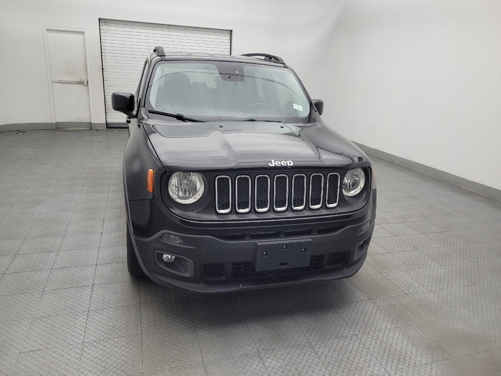Used 2017 Jeep Renegade Latitude FWD image 14