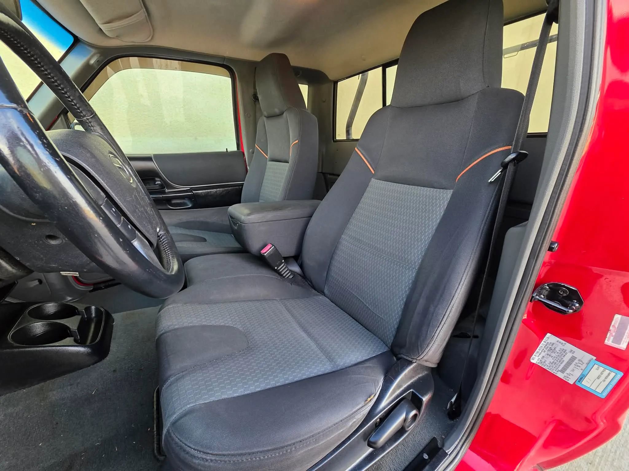 Used 2004 MAZDA B-Series Pickup 2WD Cab Plus B3000 w/ Convenience Pkg image 10