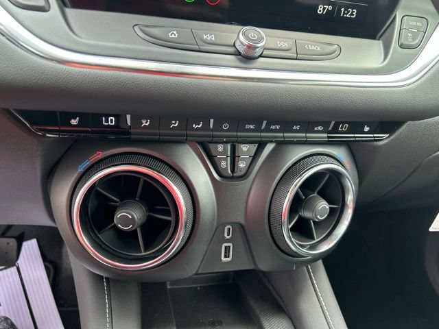 New 2026 Chevrolet Blazer LT w/ Sound & Technology Package FWD image 26