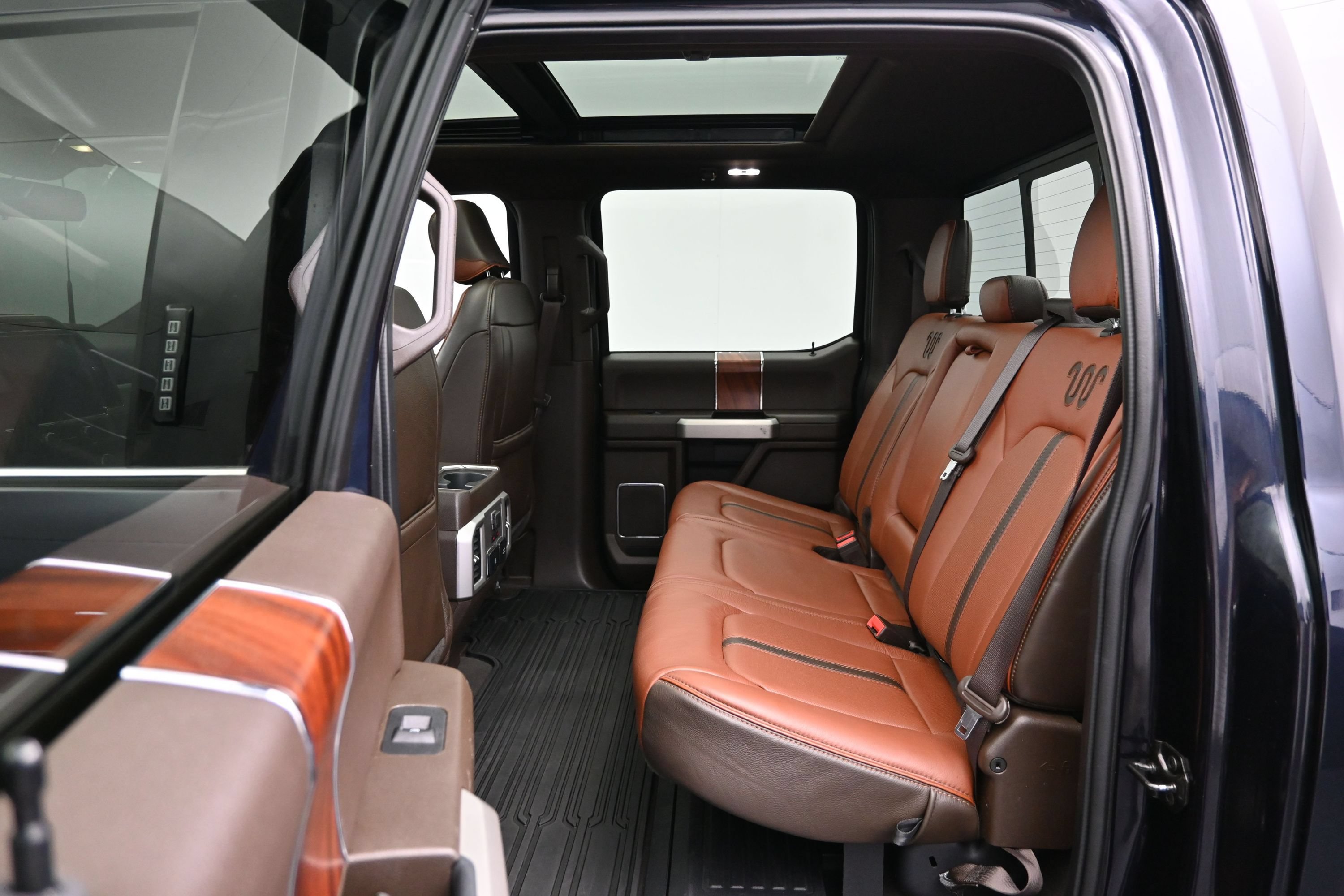 Used 2022 Ford F350 King Ranch w/ Tremor Off-Road Package AWD/4WD image 11