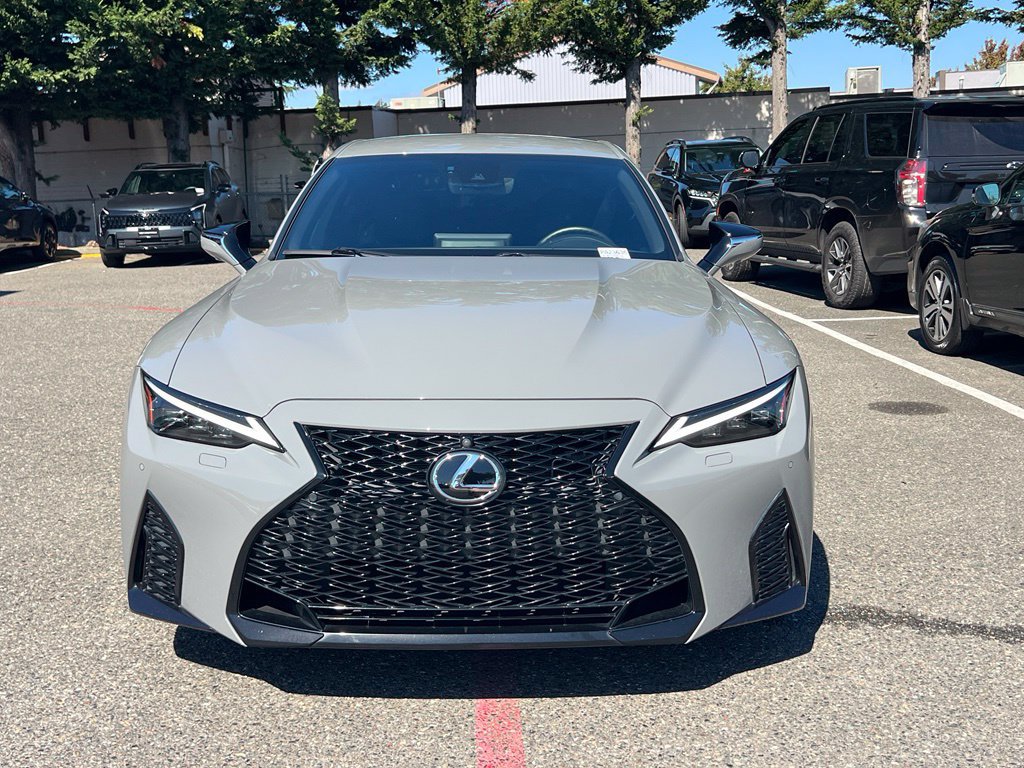 Used 2022 Lexus IS 500 RWD image 4