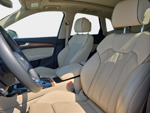 Used 2024 Audi Q5 e Premium w/ Convenience Package AWD/4WD image 18