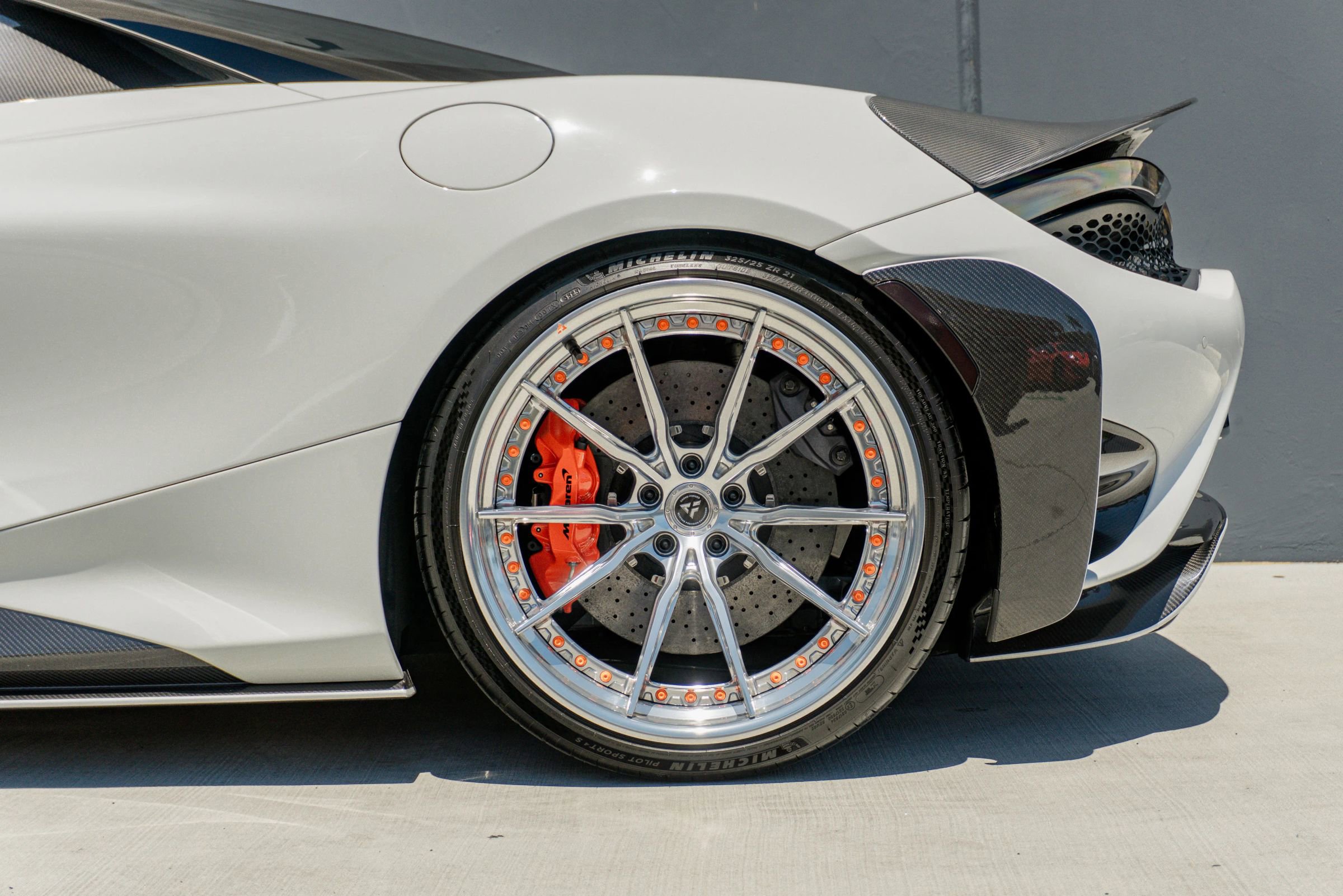 Used 2022 McLaren 765LT RWD image 25