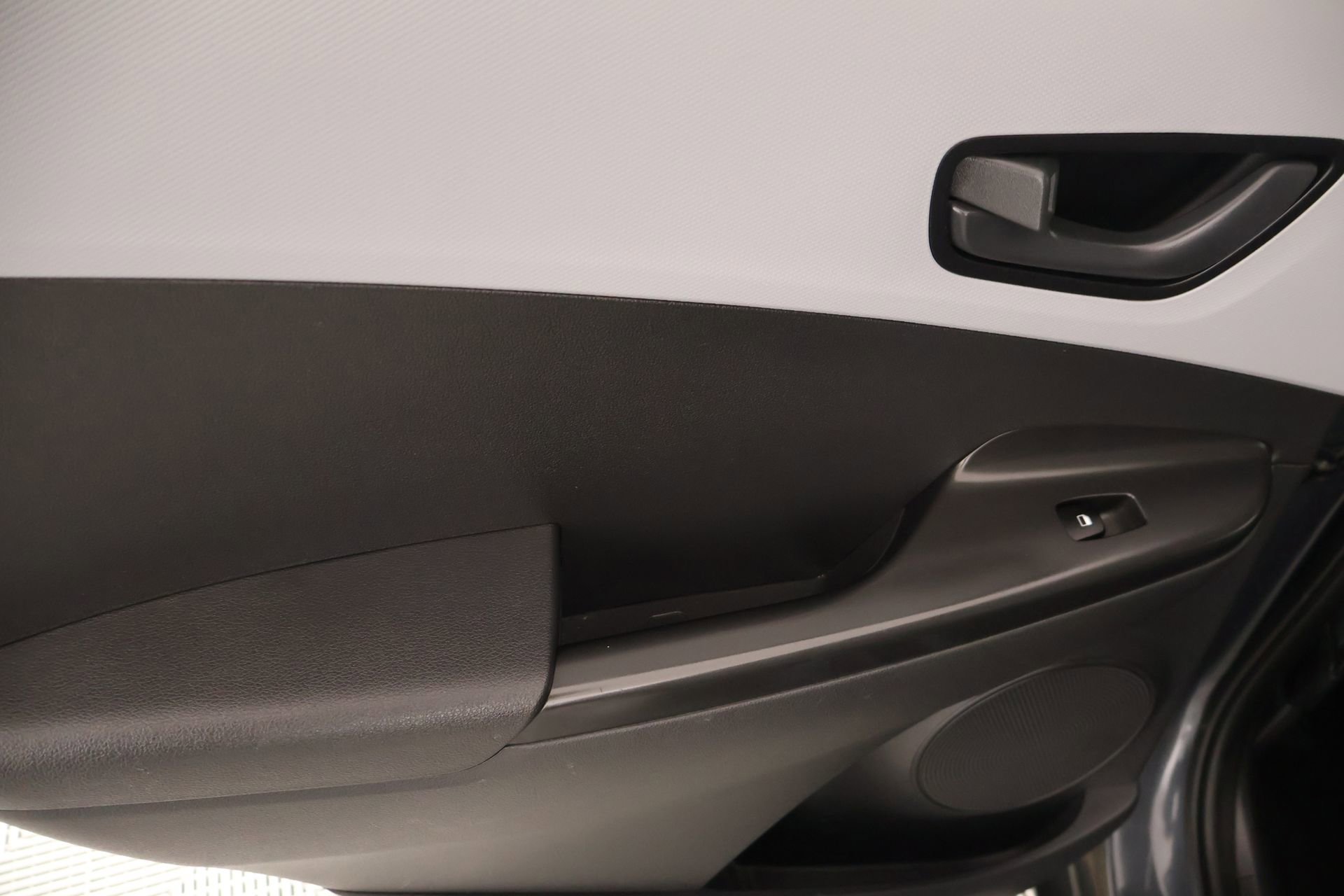 Used 2021 Hyundai Kona SEL FWD image 15