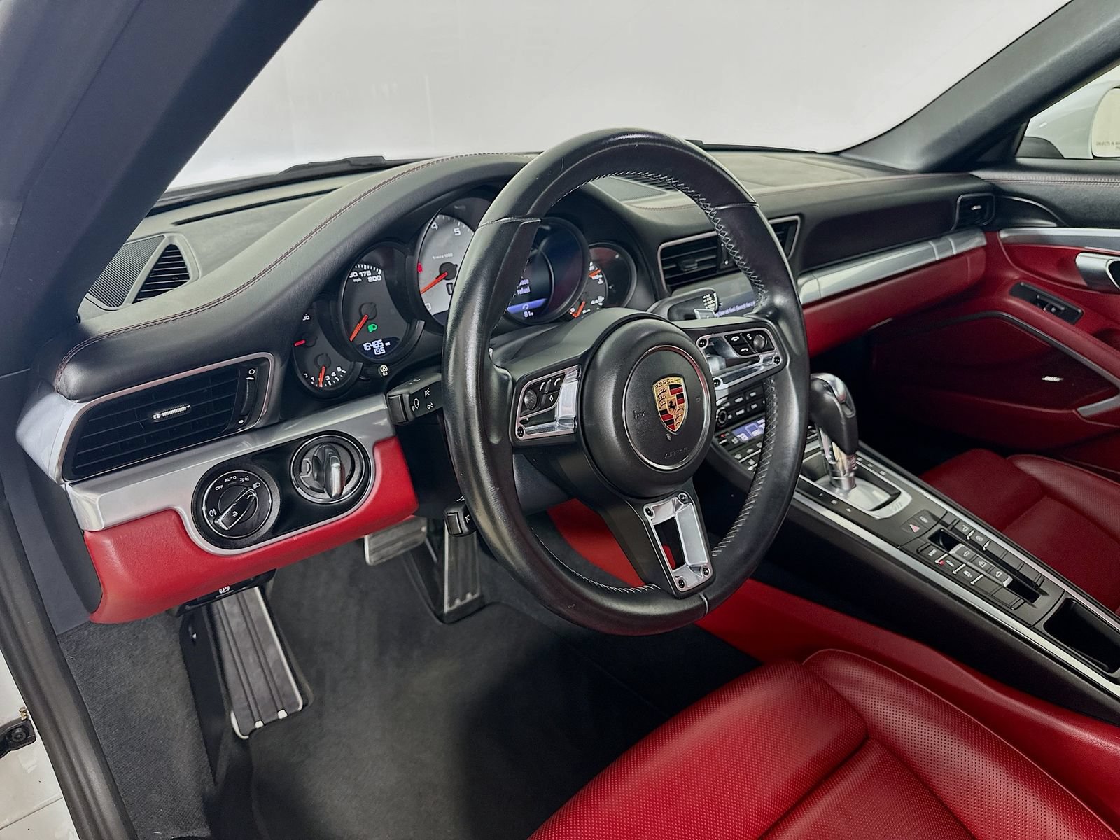 Used 2017 Porsche 911 Carrera 4S AWD/4WD image 30