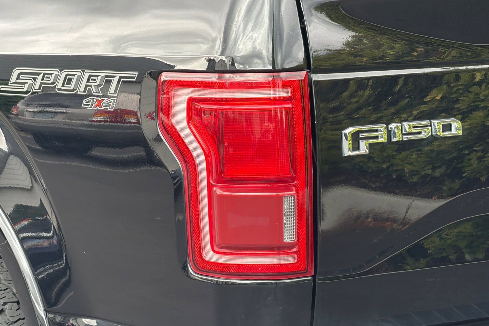 Used 2016 Ford F150 Lariat w/ Equipment Group 502A Luxury AWD/4WD image 27